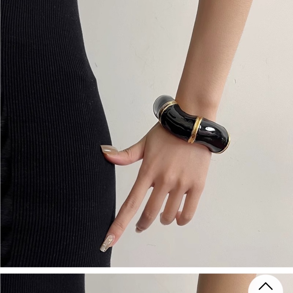 Black and Gold Wearable Tech Bracelet